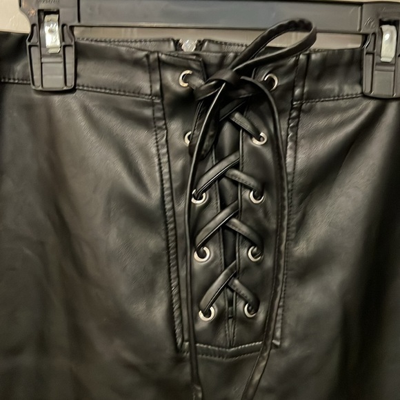 Chocolate U.S.A women’s skirt - Picture 2 of 4